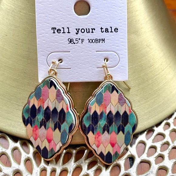 🆕🛍LAST PAIR! Wooden Baroque Earrings - Picture 4 of 4